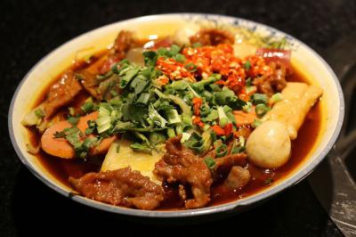 盘盘干拌麻辣烫技术做法哪里靠谱？高汤底料技巧培训