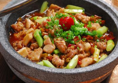 火锅兔技能训练哪里好？底料炒制和汤料调制