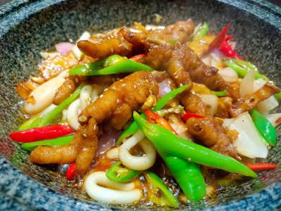  麻辣香锅技能做法哪家好？各种调味酱的制造