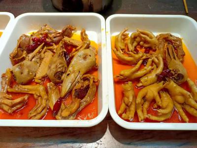 成都餐饮培训费用，现捞卤菜技术培训学校哪家好？