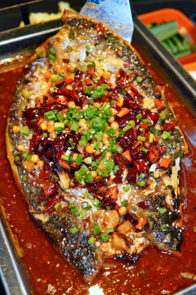 万州烤鱼技术培训哪里正规？培训成都串串香多少钱？